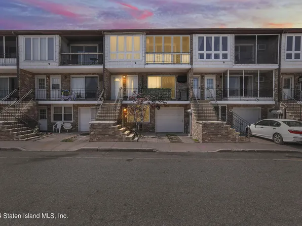 31 Lamped Loop #A2, Staten Island, NY 10314