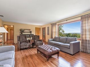 224 Gates Ave, Gillette, NJ 07933