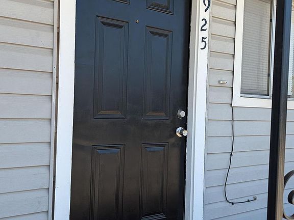 4th image of 915 S 15th St #925