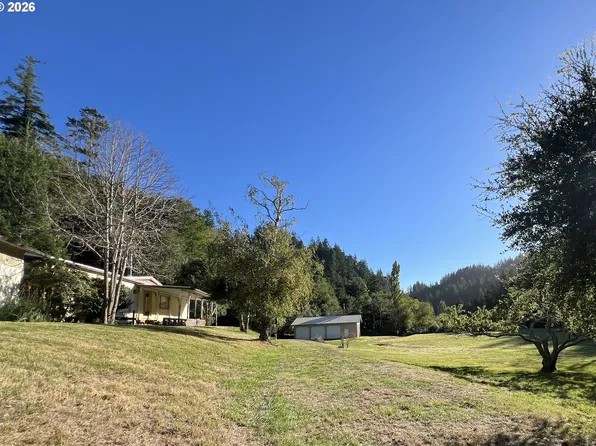 32103 Cedar Valley Rd, Gold Beach, OR 97444