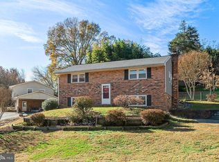 212 Morningside Dr, Fredericksburg, VA 22401
