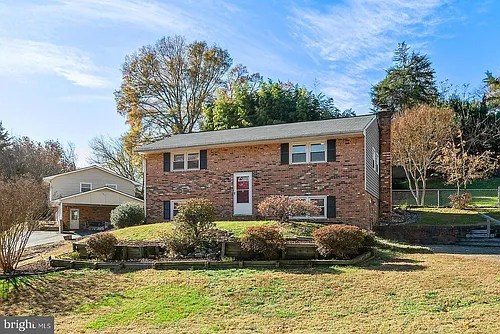 212 Morningside Dr Photo 1