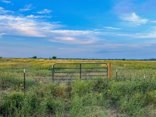 2541 county road 512, Dhanis, TX 78850