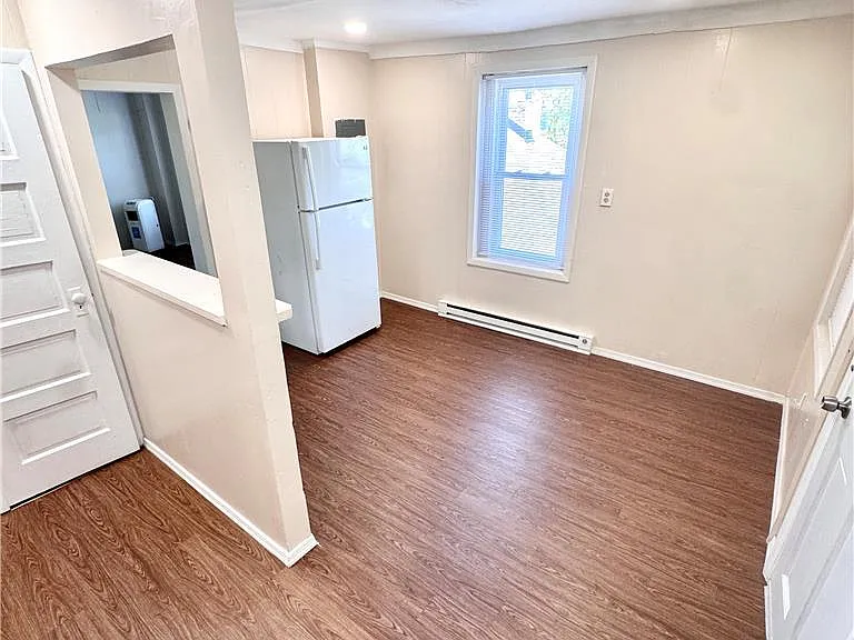 1348 E Floor 6 Ter #3RD FLOOR REAR — Photo 5