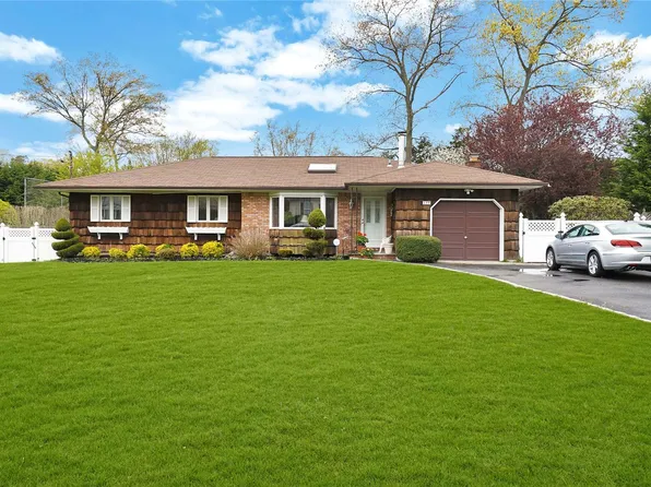 177 Lillian Rd, Nesconset, NY 11767