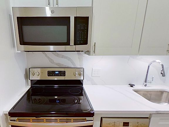 384 Commonwealth Ave. #13 Boston - Back Bay Unit Photo 2