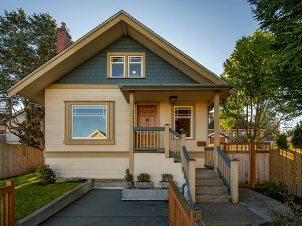 213 Crockett St #1, Seattle, WA 98109