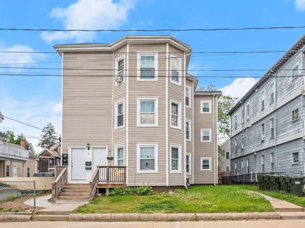 15-17 W Chestnut St, Brockton, MA 02301