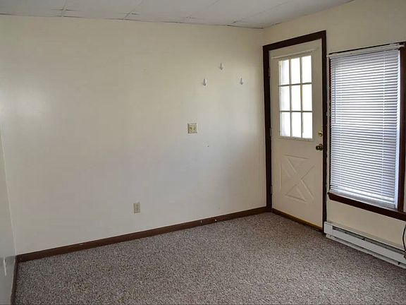 2nd image of 300-302 W Howard St #302-1
