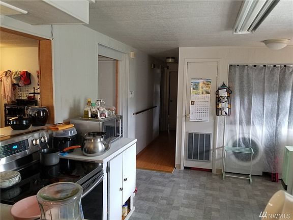 4th image of 2911 34th Avenue Ct E #52