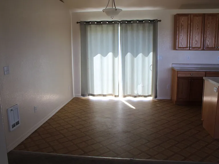 304 Willow St — Photo 24