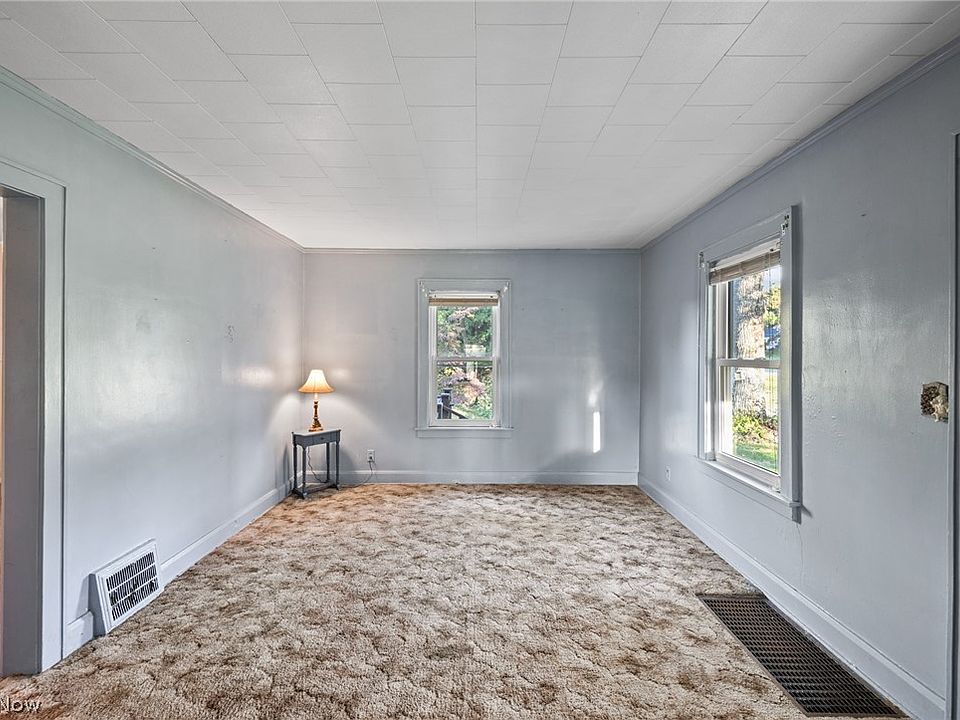7th image of 5241 Crestlawn Dr SE