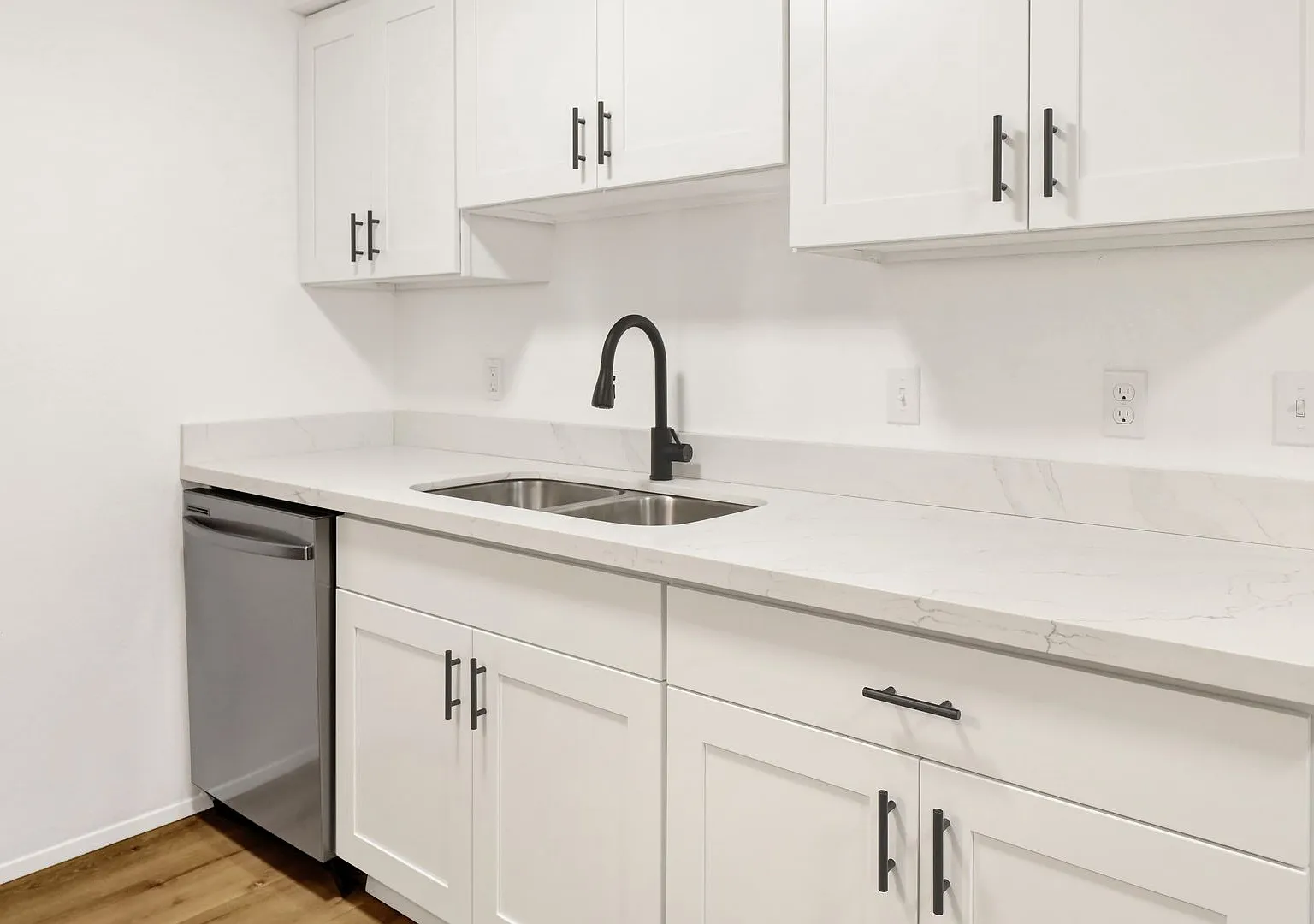 Viking Suites — Photo 4