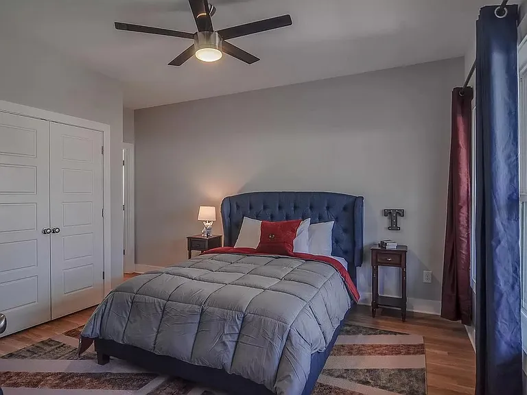 1411B Arthur Ave — Photo 19