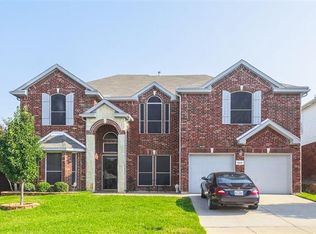 5216 Meadowland Ln, Fort Worth, TX 76123