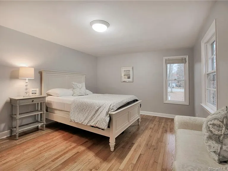 8 Lone Pine Ln — Photo 21
