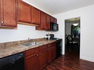 172 Country Manor Way APT 15, Webster, NY 14580