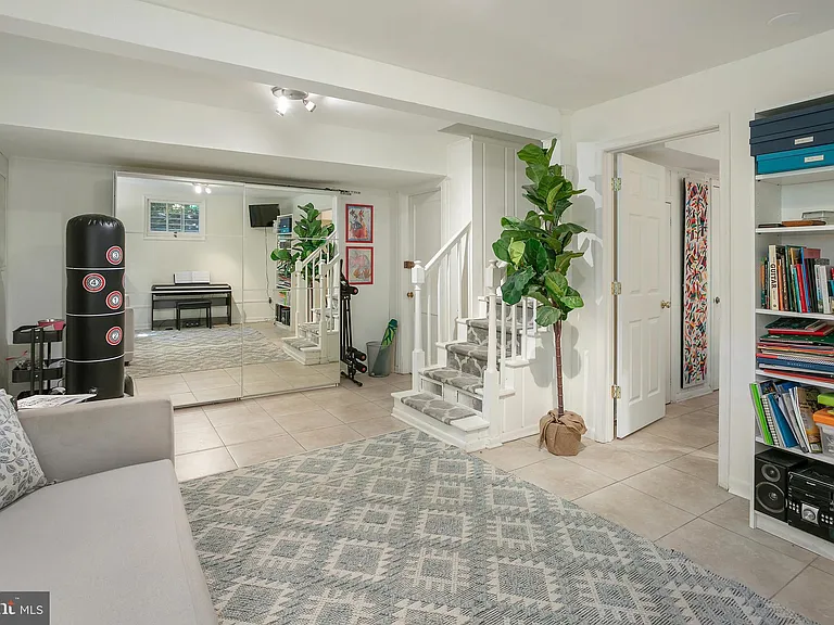 5015 Fulton St NW — Photo 34