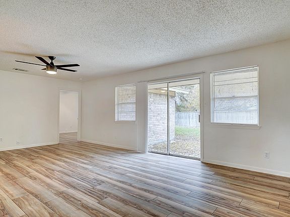 5th image of 2205 Boland St