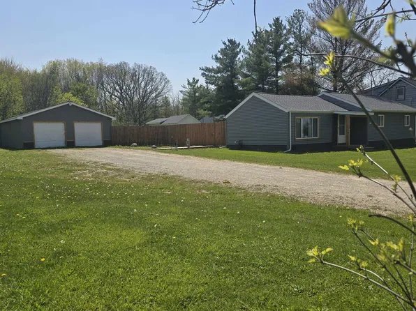12142 Davison Rd, Davison, MI 48423