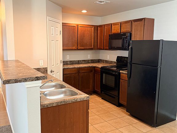 4th image of 3504 E Fairmont Pl #3506