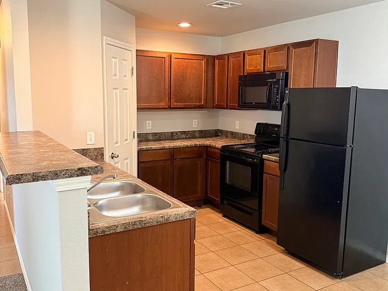 3504 E Fairmont Pl #3506 — Photo 4