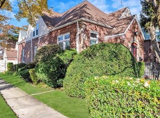 2620 166th St, Flushing, NY 11358