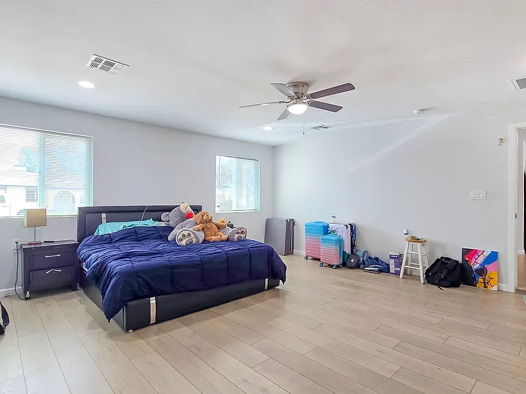 8012 W Highland Ave — Photo 13