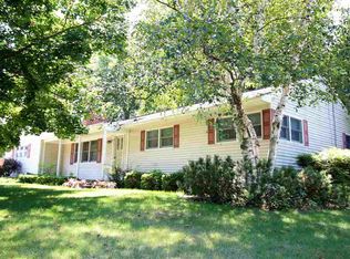 14 Sunset Ln, Troy, NY 12182