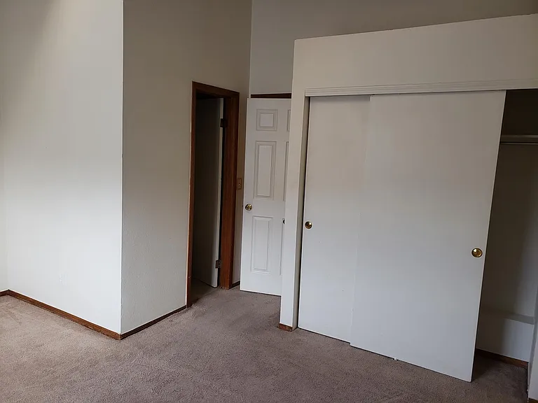 4665 S Dillon Ct — Photo 10