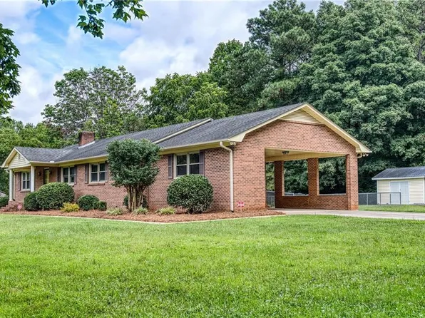 3706 Us Highway 158, Mocksville, NC 27028