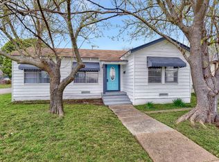 1423 N Luckett Ave, Sherman, TX 75090