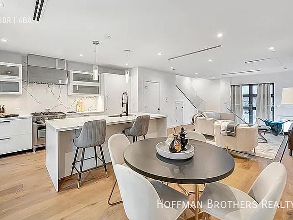 4th image of 1408 N Poinsettia Pl #1