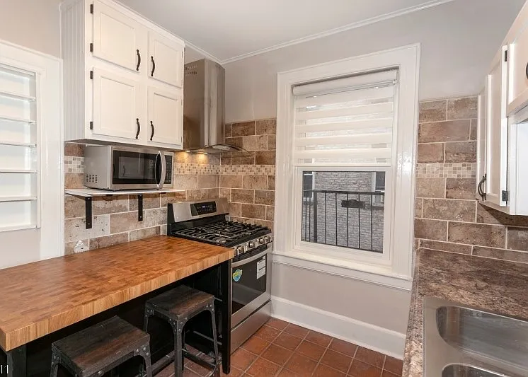 14 Forest St #205 — Photo 2