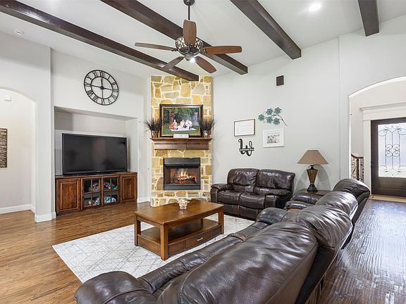 4th image of 511 Oak Forest Ct