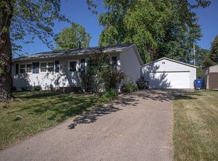 4623 Ripley St, Davenport, IA 52806