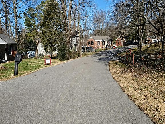 5th image of 108 Chestnut Dr