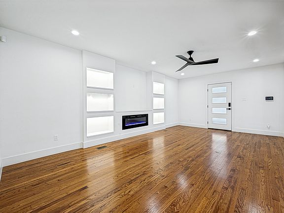 4th image of 4301 Glenwick Ln