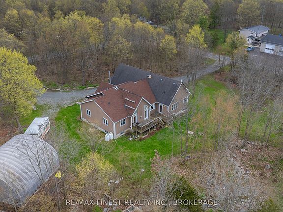 4th image of 2926 Lake Rd