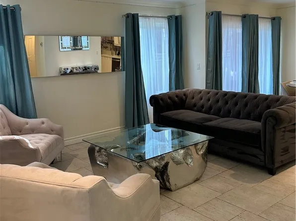 22141 Burbank Blvd Unit 1, Woodland Hills, CA 91367