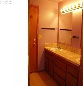 2nd image of 2308 Sunset Ave