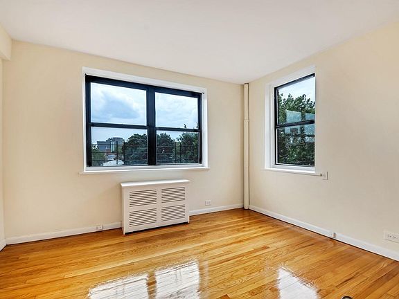 4th image of 5317 62nd St #5