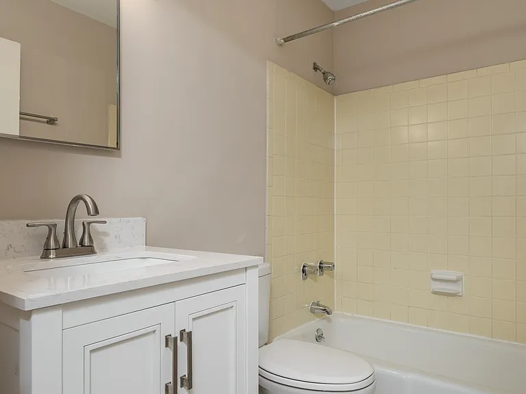 City View Apartments — Photo 29