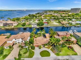 833 Cypress Lake Cir, Fort Myers, FL 33919