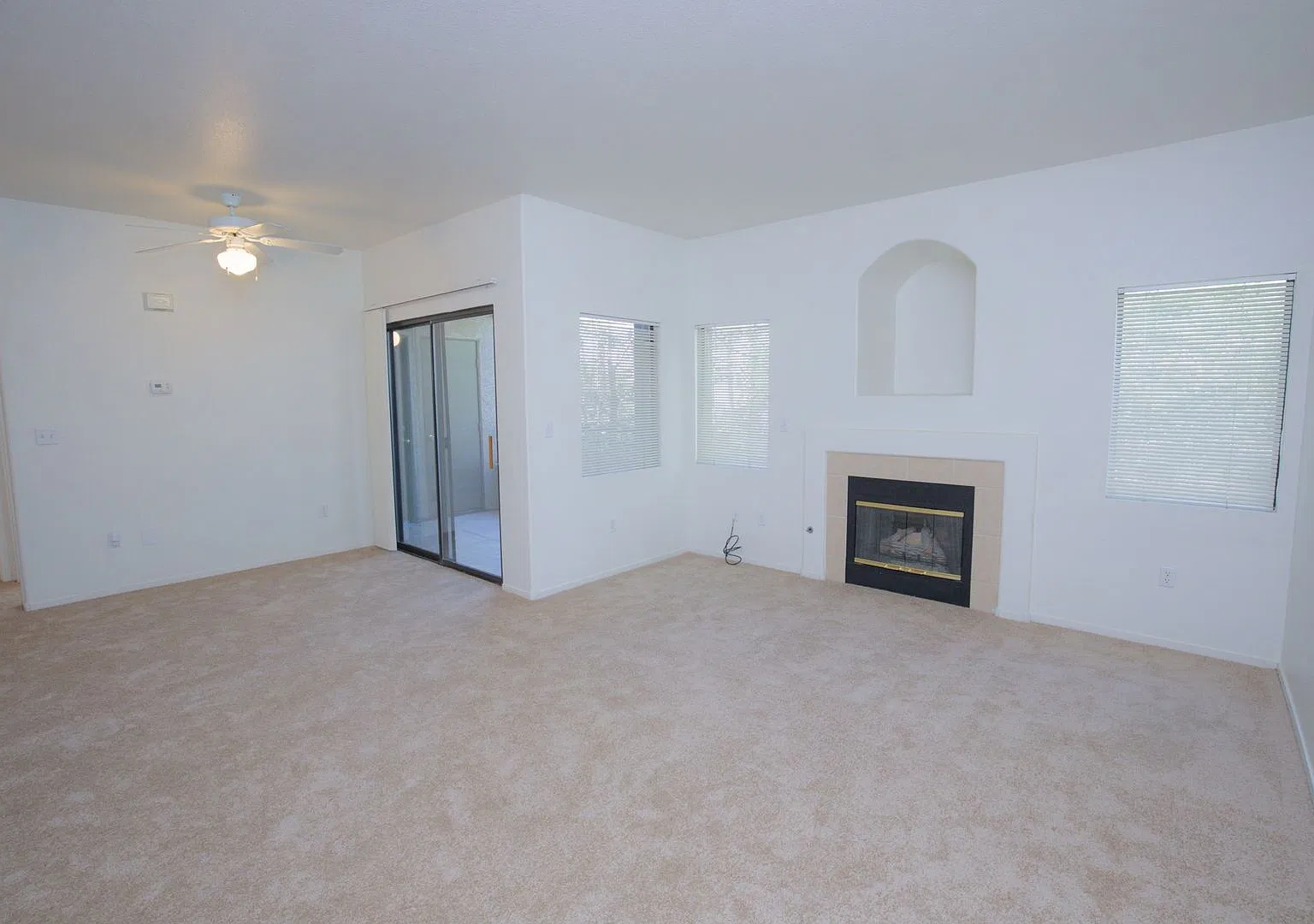 2 Bedroom Condo by Skye Point — Photo 4