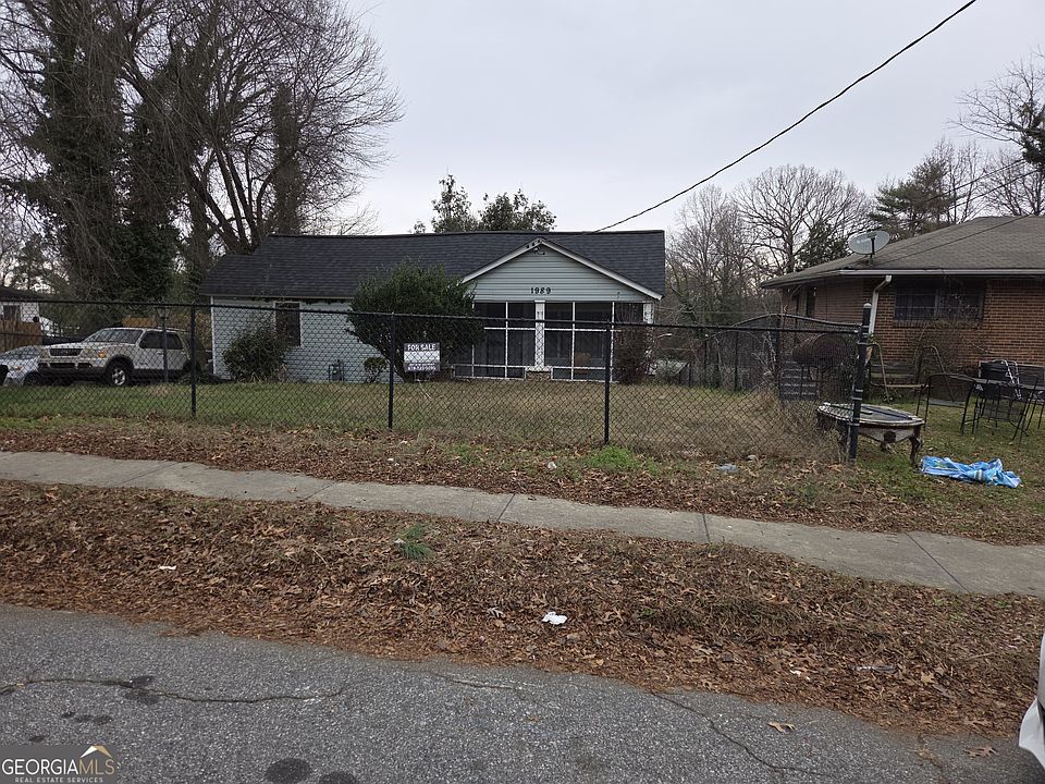 1st image of 1989 Tiger Flowers Dr NW