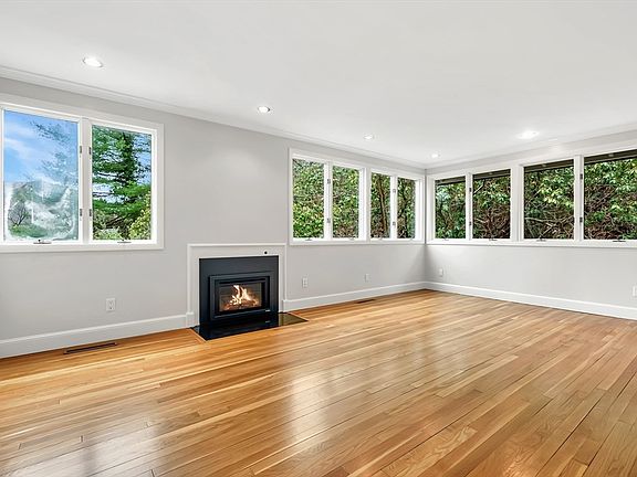 3rd image of 7 Walker Rd