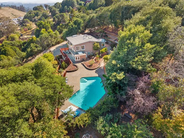 1125 Meadowcrest Drive, Corte Madera, CA 94925