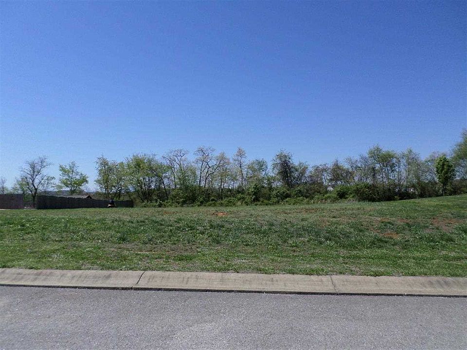 2nd image of 1010 Southwind Cir