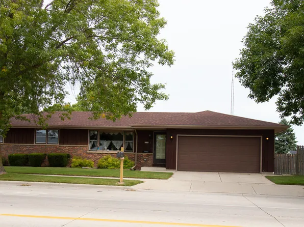2324 Superior Ave, Sheboygan, WI 53081